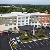 Holiday Inn Express & Suites Greenville S- Piedmont by IHG
