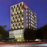 Up-Peak Hotel Simpang Lima Semarang Powered by Archipelago