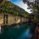 Manzelejepun Villa & Pavilion