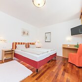 Zur Post & Appartementhaus Kern