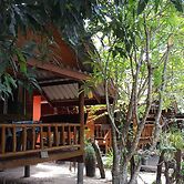 Pasai Beach Lodge