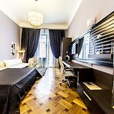 Matei Corvin Apartments