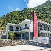 Enxurros House