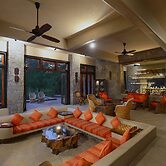 Pugdundee Safaris - Kanha Earth Lodge