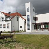 Elton Hotel