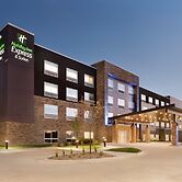 Holiday Inn Express & Suites West Des Moines - Jordan Creek by IHG