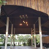 Dheva Resort