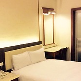 Puyisy Business Hotel