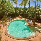 Roey Backpackers & Party Bar