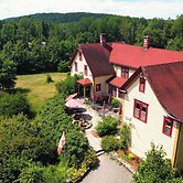 Dominion Hill Country Inn