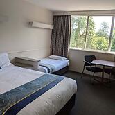 Parklane Motel