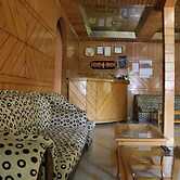 Hotel D'Zojila - Kargil