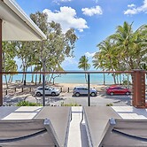 Reeflections Beachfront Holiday House