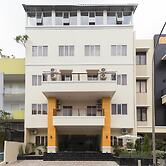 RedDoorz Plus @ Boulevard Residence BSD