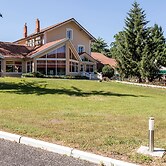 Logis Hôtel les Cèdres Bleus
