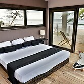99 Surf Lodge