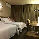 Jinjiang Inn Select Chifeng Railway Station