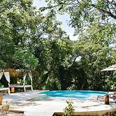 Driftwood Glamping and Boutique Hotel