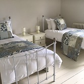 The White House Wells 2 Park View