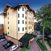 Dinastiya Hotel