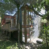 Ted's Cottage near Little Oneroa Beach