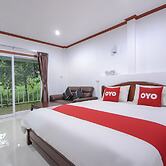 OYO 75353 Loy Chalet Resort