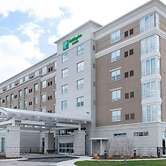 Holiday Inn Hotel & Suites Farmington Hills - Detroit NW by IHG