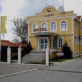 Hotel Lav