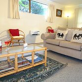 Smokebush Cottage with WIFI