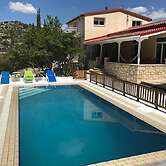 Villa Mayzus