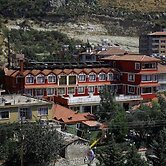 Yaman Hotel
