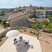 Sineu Mallorcan Renovated Holiday House