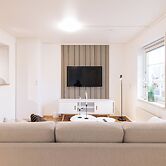 Easy Livin Apartment Hotel by Stubor