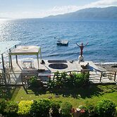 Paradiso Rito Waterfront Oasis