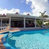 Tumac Villa, 4BR by Jamaican Treasures