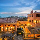 The Varos Residences Hotel