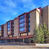 VS641H Village Square 1Br 1Ba Hotel Room