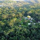 Lower Dover Jungle Lodge & Maya Ruins - Hostel