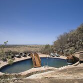 Lobo Wildlife Lodge