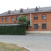 Gostiny Dvor Hotel - Hostel