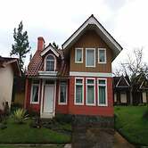 Villa Kota Bunga Sakura