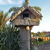Beachcomber Lodge & Backpacker