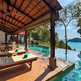 Ambong Pool Villas