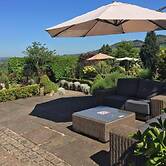 Three Horseshoes Country Inn and Spa