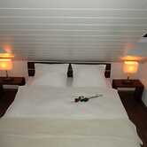 Exclusive Apartment - Rees