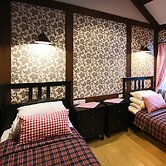 Shishki na Lampushke - Bavarsky Khutor