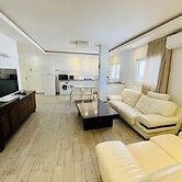 Royal Lea Apartments