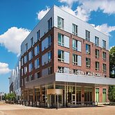 AC Hotel by Marriott Boston Cleveland Circle