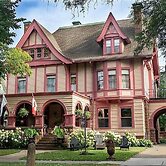 InnBuffalo off Elmwood