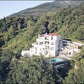 Forest Suites Boutique Hotel